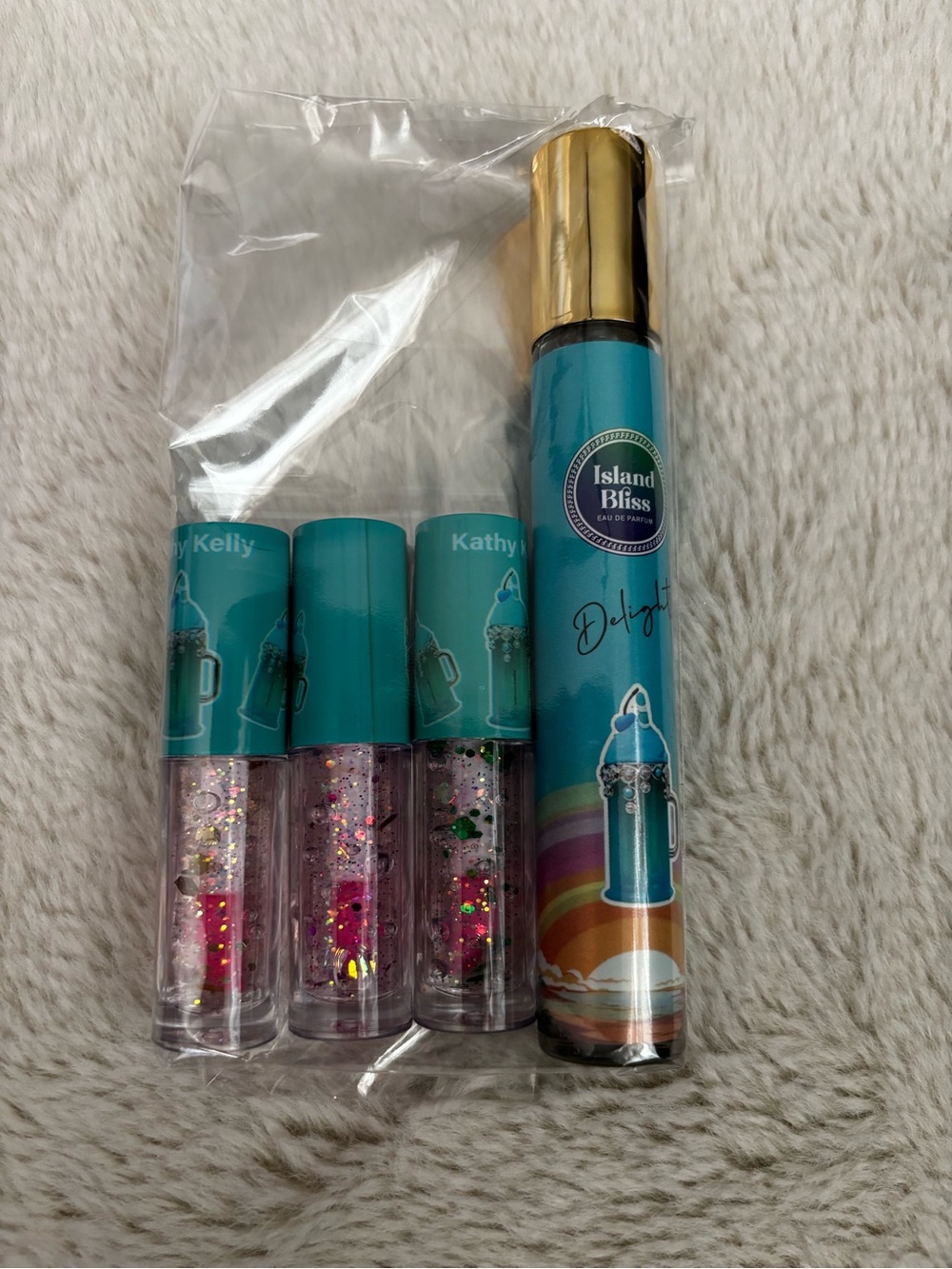 Island Bliss Perfume & Pink Glitter Lip Gloss Set